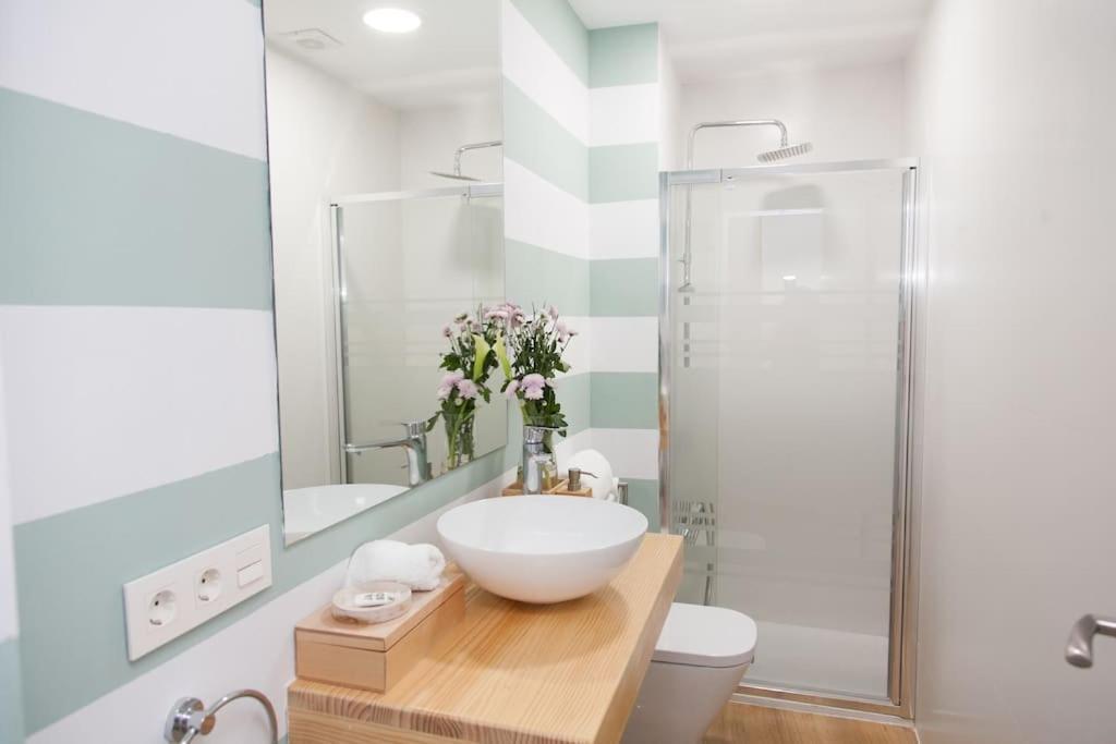 Modern & Apartment. Old Town. Private Parking Apartment Sevilla